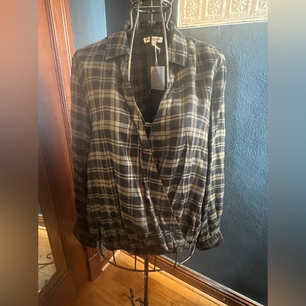 Beachlunchlounge Checkered Top in Green and Gray